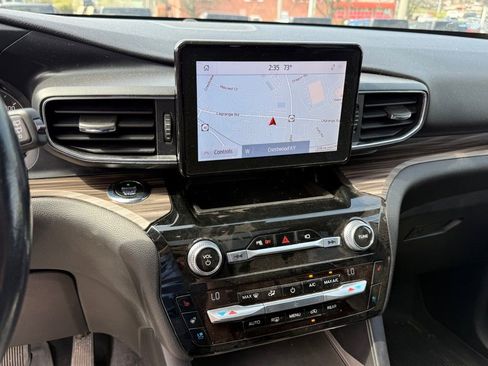 Used 2021 Ford Explorer Limited AWD/4WD image 19