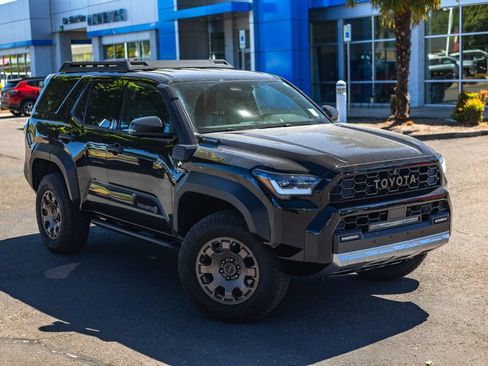 Used 2026 Toyota 4Runner Trailhunter AWD/4WD image 2