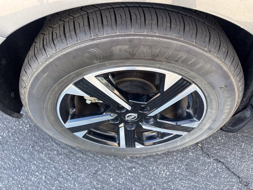 Used 2024 Nissan Sentra SV FWD image 8