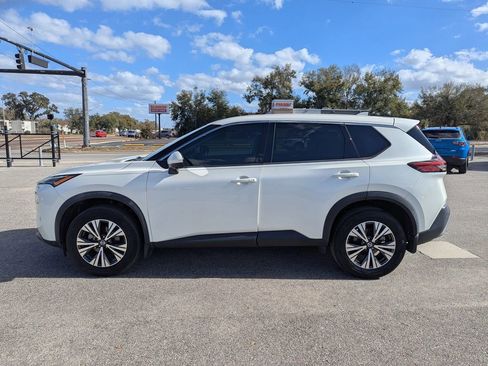 Used 2021 Nissan Rogue SV image 5