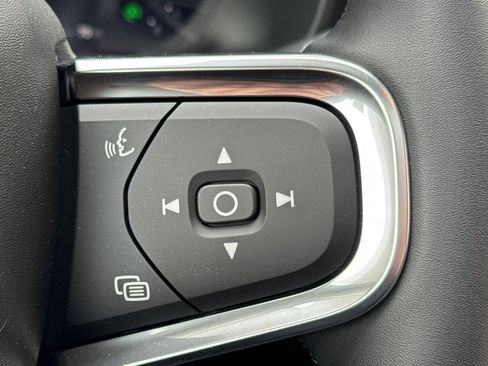 New 2026 Volvo XC40 B4 Plus w/ Climate Package image 28