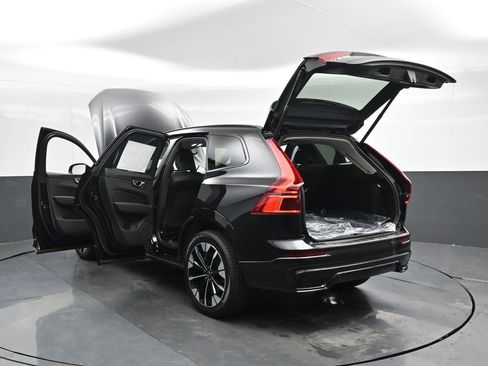 New 2026 Volvo XC60 B5 Plus w/ Protection Package Premier image 48