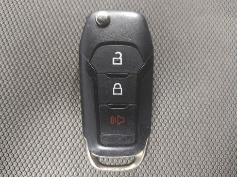 Used 2019 Ford F150 XLT image 32