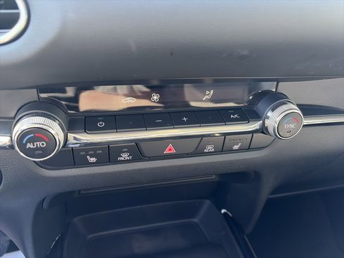 Used 2020 MAZDA CX-30 AWD w/ Premium Package image 21