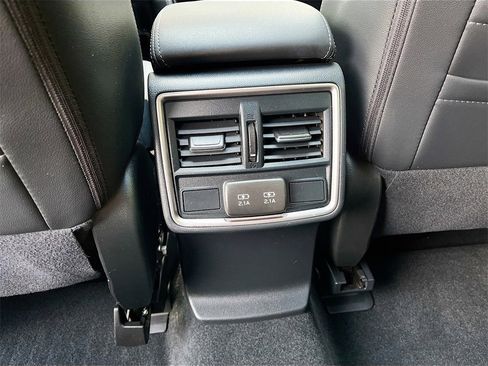 Used 2021 Subaru Forester Limited w/ Popular Package #3 image 28