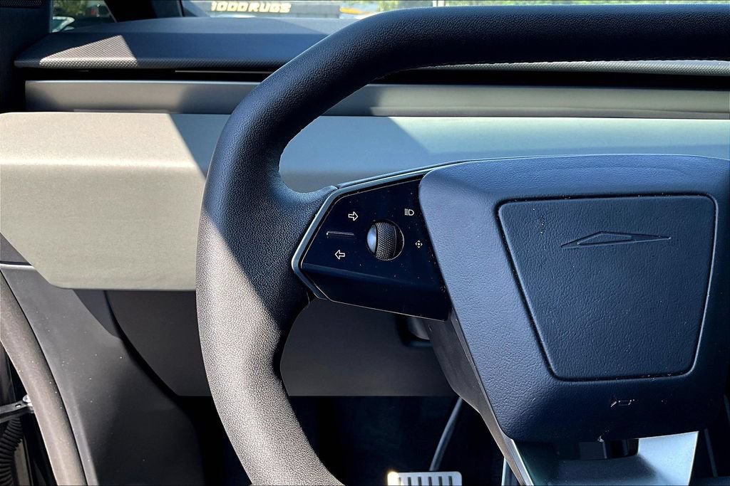 Used 2024 Tesla Cybertruck AWD Crew Cab image 11