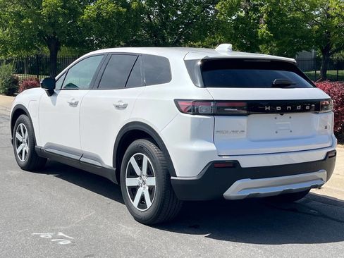 Used 2024 Honda Prologue EX image 3