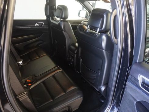 Used 2019 Jeep Grand Cherokee Limited AWD/4WD image 25