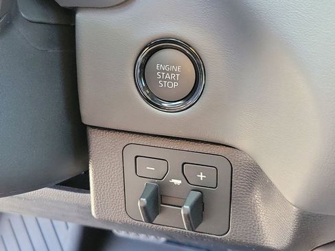 New 2026 Toyota Tundra Platinum AWD/4WD image 29