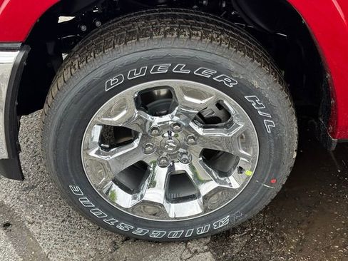 New 2026 RAM 1500 4x4 Crew Cab image 10