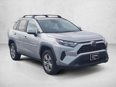 Used 2023 Toyota RAV4 XLE w/ Convenience Package FWD image 3