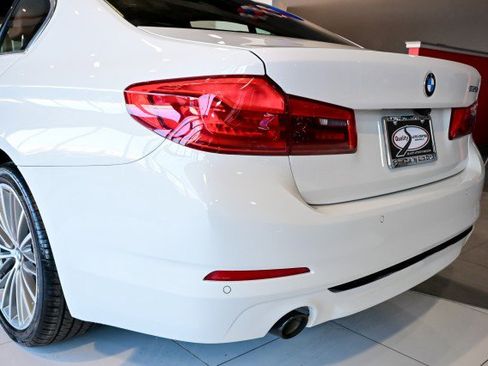 Used 2020 BMW 530i w/ Convenience Package image 12