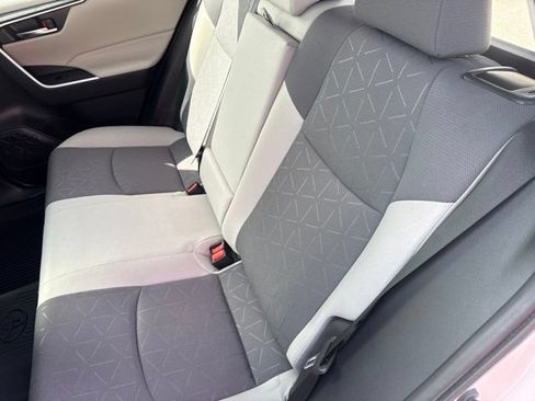 Used 2021 Toyota RAV4 XLE w/ Convenience Package AWD/4WD image 21