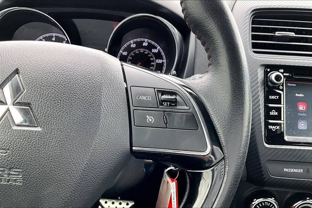 Used 2018 Mitsubishi Outlander Sport LE AWD/4WD image 19