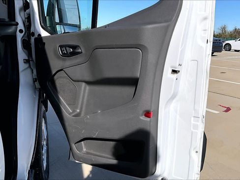 Used 2022 Ford Transit 350 XLT image 21
