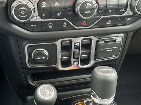New 2026 Jeep Gladiator Mojave AWD/4WD image 30