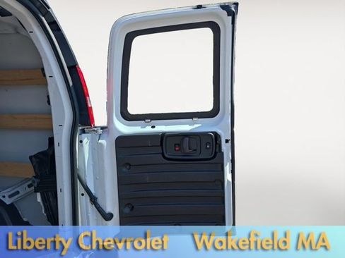 Used 2025 GMC Savana 2500 w/ Driver Convenience Package RWD image 10