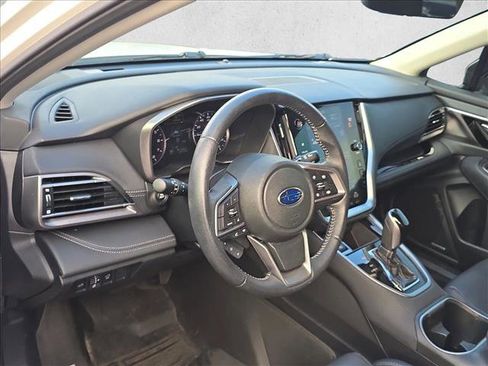 Used 2022 Subaru Outback Limited image 9