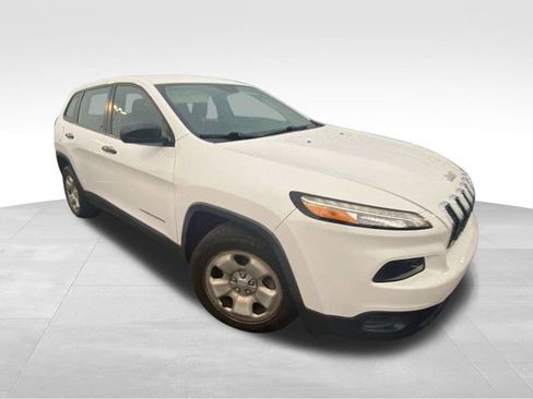 Used 2016 Jeep Cherokee Sport FWD image 13