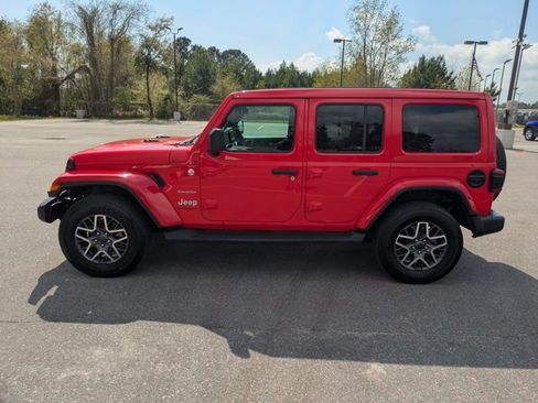 Used 2024 Jeep Wrangler Sahara w/ Technology Group image 8