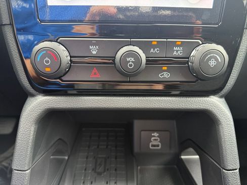 New 2026 Ford Ranger XLT w/ FX4 Off-Road Package AWD/4WD image 13