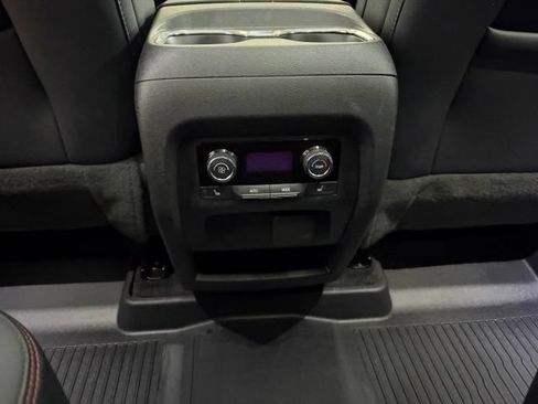 Used 2024 Chevrolet Traverse RS AWD/4WD image 30