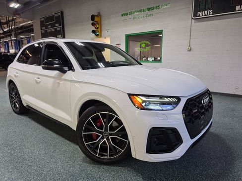 Used 2024 Audi SQ5 Prestige AWD/4WD image 16