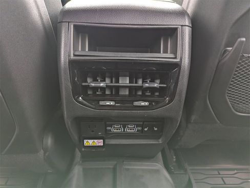 Used 2023 Jeep Grand Cherokee Overland image 32