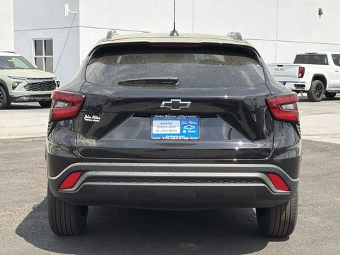 New 2026 Chevrolet Trax LT w/ Driver Confidence Package image 21