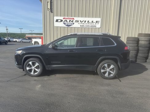 Used 2019 Jeep Cherokee Limited AWD/4WD image 5