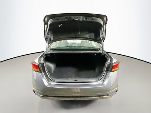 Used 2025 Nissan Altima 2.5 SV FWD image 34