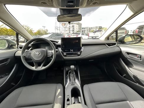 Used 2024 Toyota Corolla LE FWD image 10