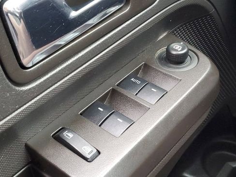 Used 2010 Ford Edge SEL image 21