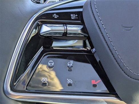 New 2026 Cadillac Lyriq V image 27