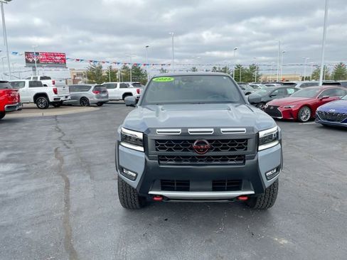 Used 2025 Nissan Frontier PRO-4X w/ Pro Convenience Package image 7