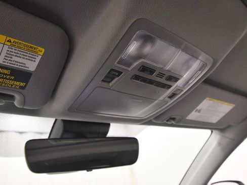 Used 2018 Toyota Highlander XLE image 31