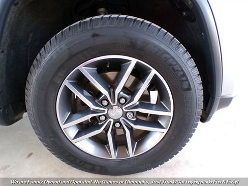 Used 2017 Jeep Grand Cherokee Limited AWD/4WD image 46