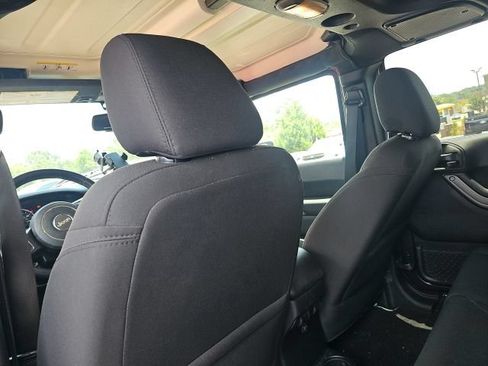 Used 2018 Jeep Wrangler Unlimited Sport S AWD/4WD image 14