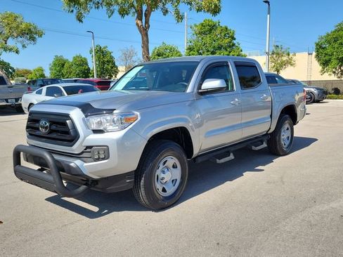 Used 2022 Toyota Tacoma SR AWD/4WD image 3