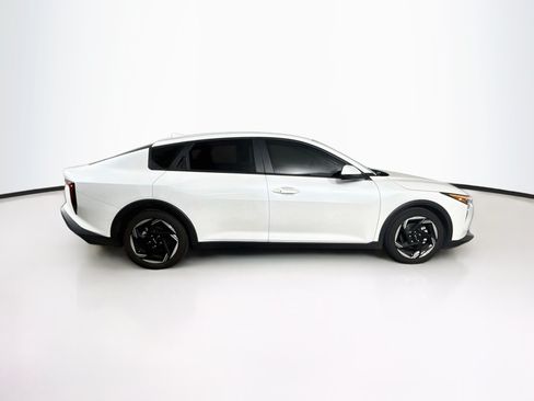 Used 2025 Kia K4 EX FWD image 2