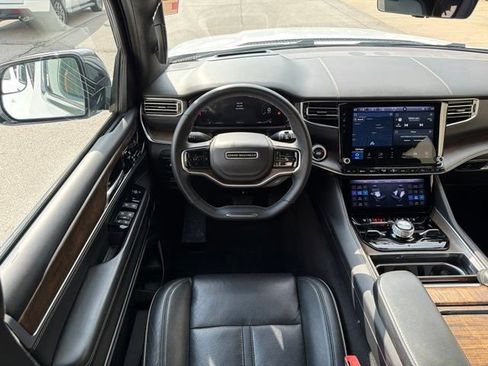 Used 2023 Jeep Grand Wagoneer Series II AWD/4WD image 20