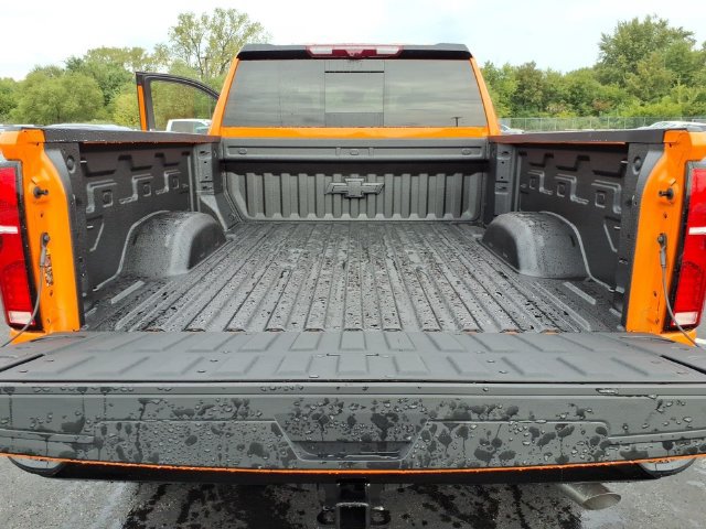 New 2026 Chevrolet Silverado 2500 ZR2 w/ LPO, Dark Essentials Package AWD/4WD image 10