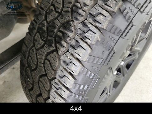 Certified 2022 Ford F150 XLT w/ Equipment Group 302A High image 11