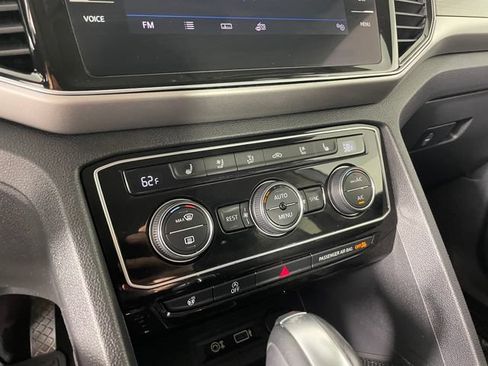 Used 2018 Volkswagen Atlas SEL AWD/4WD image 8