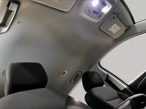 Used 2018 Chevrolet Traverse LT AWD/4WD image 25