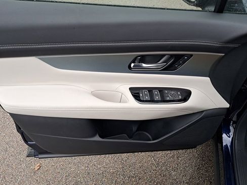 New 2025 Nissan Murano SL image 11