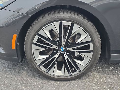 Used 2026 BMW 530i RWD image 7