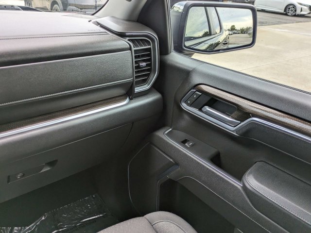 Used 2025 Chevrolet Silverado 1500 LT w/ Protection Package AWD/4WD image 17