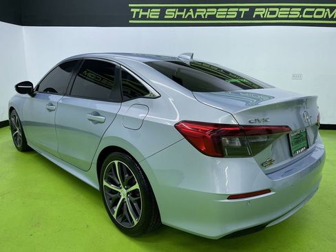 Used 2022 Honda Civic Touring image 7