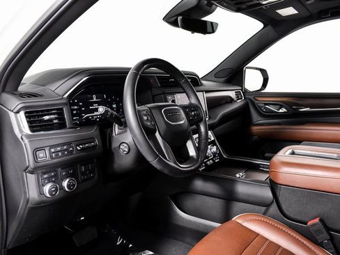 Used 2023 GMC Yukon Denali Ultimate image 27